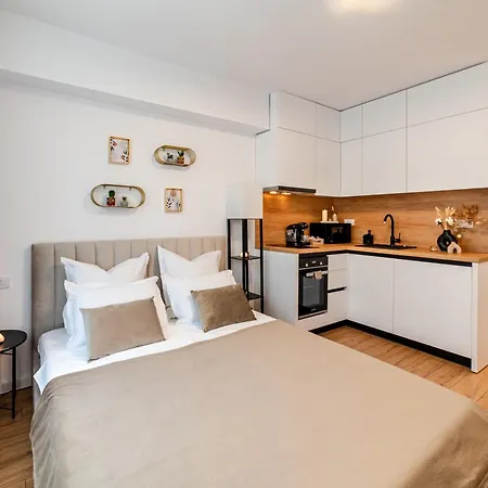 Apartament Sunset - Aproape De Plaja, Nou, Modern Konstanca