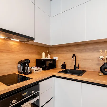 Sunset - Aproape De Plaja, Nou, Modern