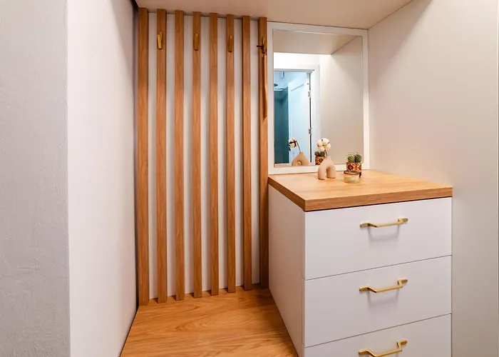 Sunset - Aproape De Plaja, Nou, Modern *