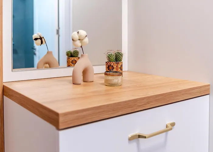 Sunset - Aproape De Plaja, Nou, Modern