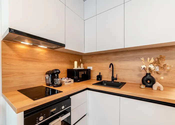 Sunset - Aproape De Plaja, Nou, Modern