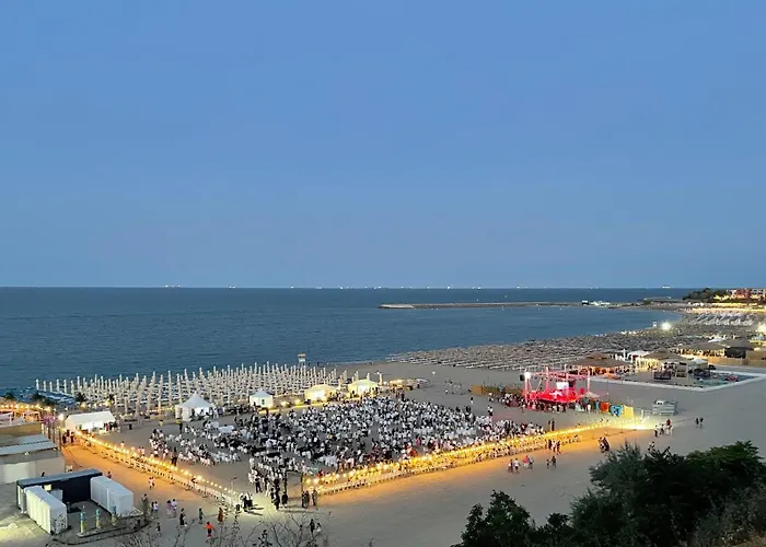 Sunset - Aproape De Plaja, Nou, Modern